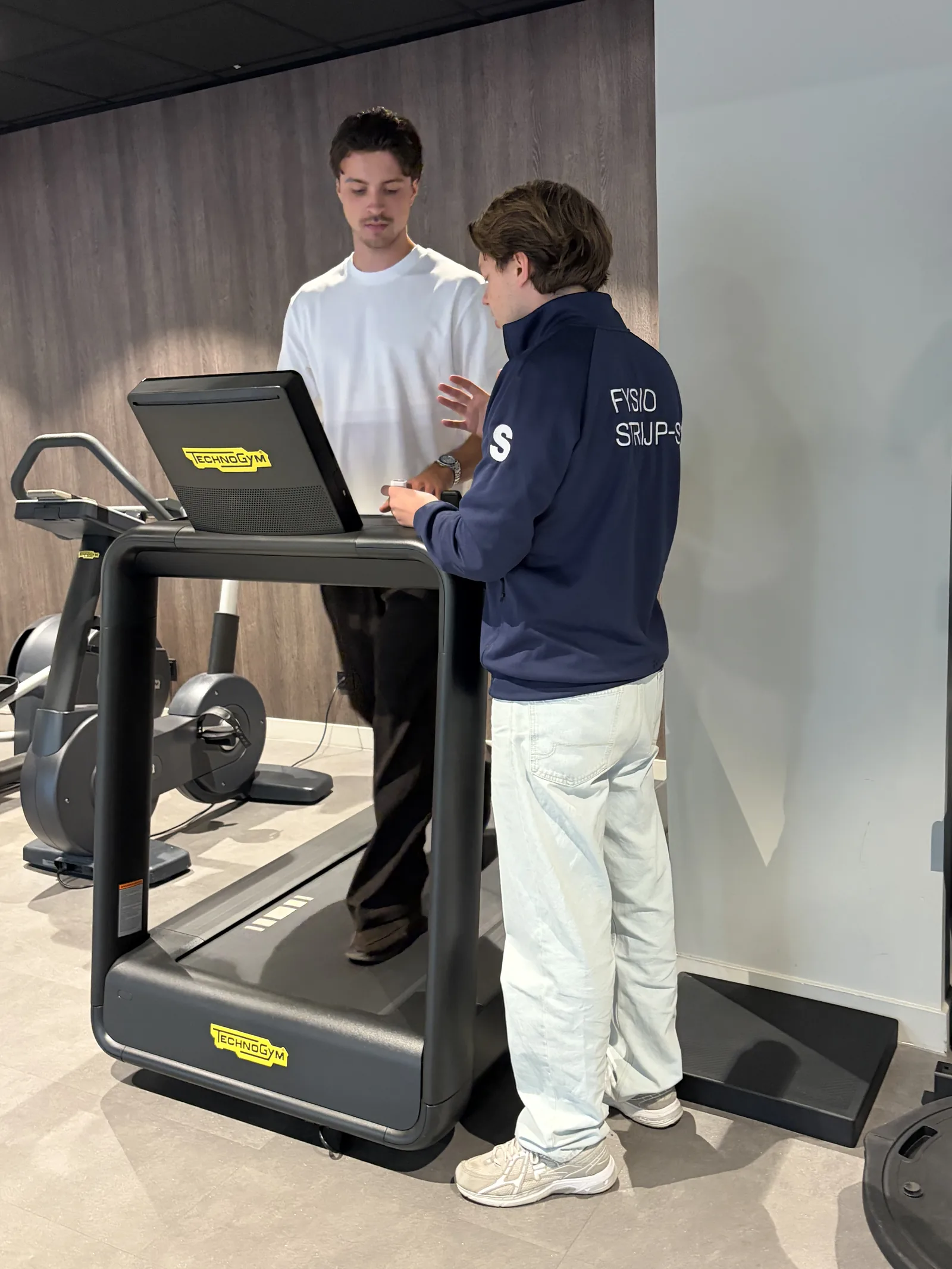 Begeleide loopbandtraining voor iemand met COPD bij Fysiotherapie Strijp-S in Eindhoven