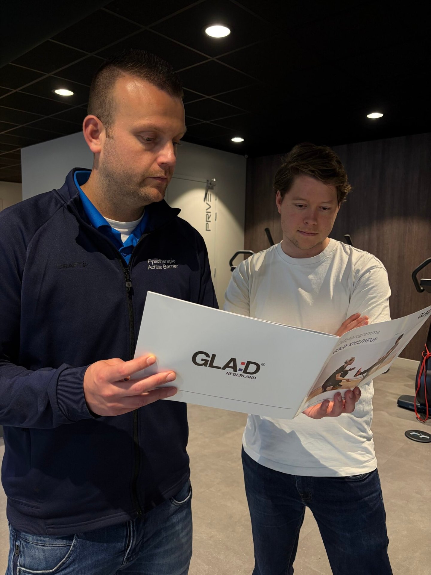 GLA:D therapie brochure met informatie over het oefenprogramma bij knie- en heupartrose
